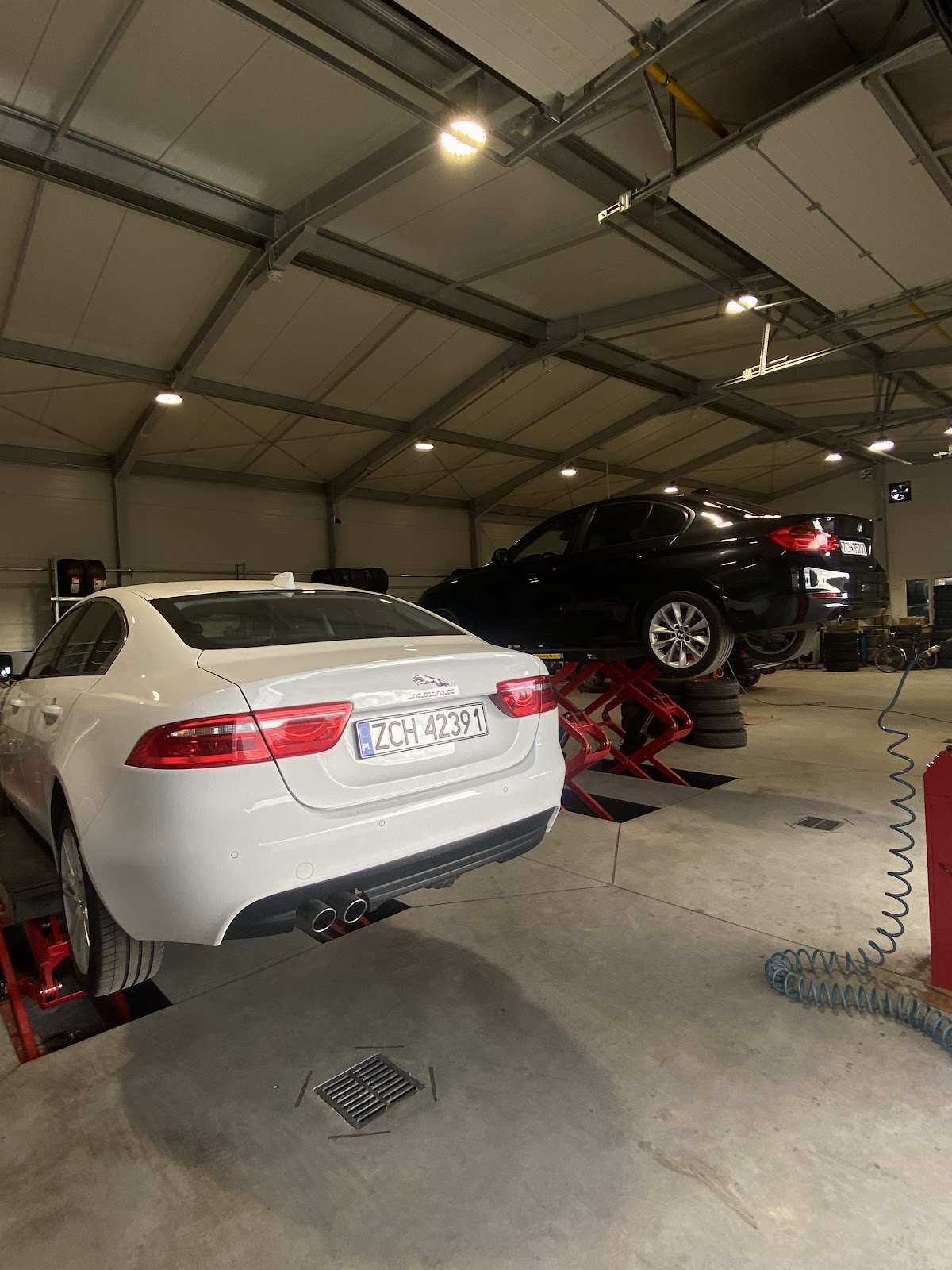 Stanowisko serwisowe w warsztacie CAR SERVICE